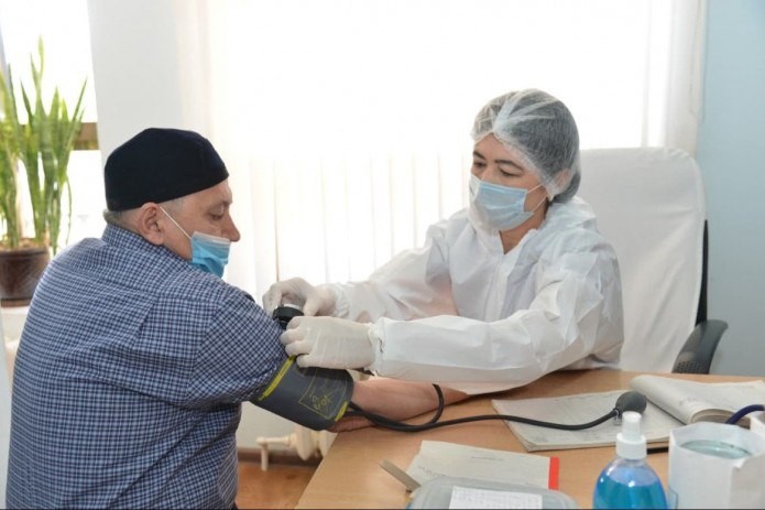 Узбекистанцы начали получать вторую дозу вакцины от коронавируса