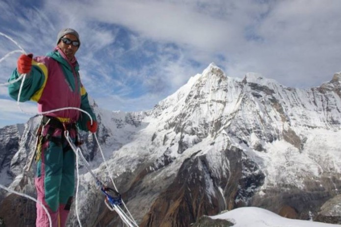 Житель Непала покорил Эверест 22 раза