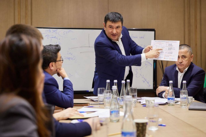 “O‘zbekiston barcha neft va gaz konlariga tegishli ekslyuziv huquqni Rossiyaga bergani haqidagi maʼlumotlar yolg‘on”, — energetika vaziri