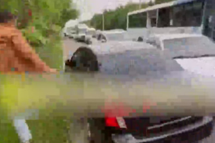 Toshkentda Gentra YPXdan qochib, o‘nlab mashinalarni urib ketdi