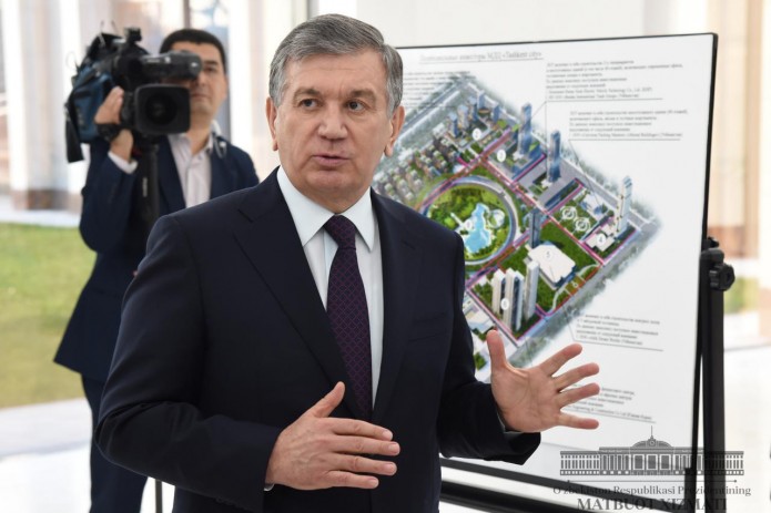 Президент побывал на территории строительства «Tаshkent Сity»
