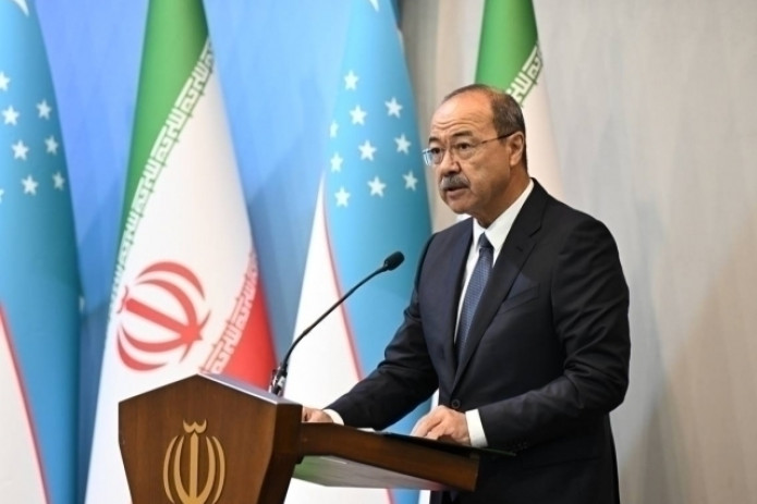Abdulla Aripov eronlik investorlarga Xorazm va Samarqanddagi yerlarni taklif qildi