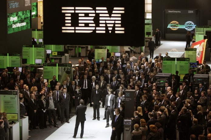 IBM kelajakda sun'iy intellekt bilan almashtirilishi mumkin bo'lgan xodimlarni ishga olishni to'xtatadi