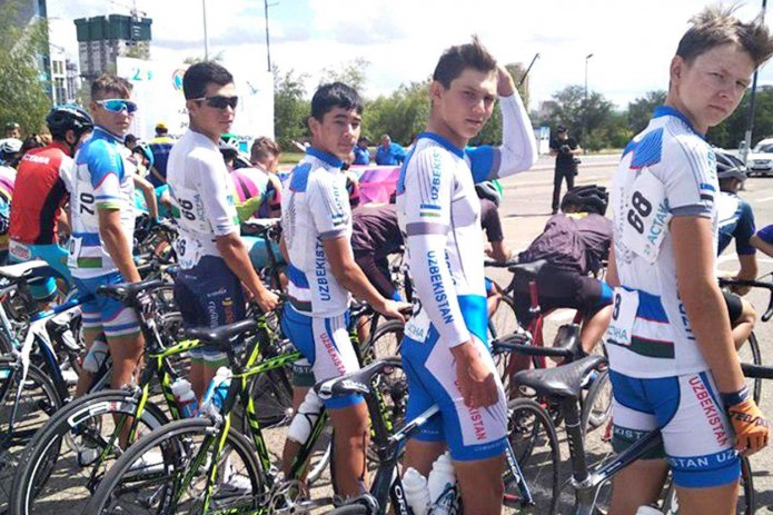 Велогонщики Узбекистана успешно выступают в Казахстане