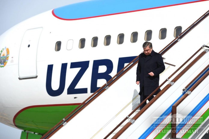 Президент Шавкат Мирзиёев прибыл в Самаркандскую область