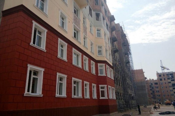 До конца года в Узбекистане построят 10 тыс. индивидуальных и 111 многоквартирных домов