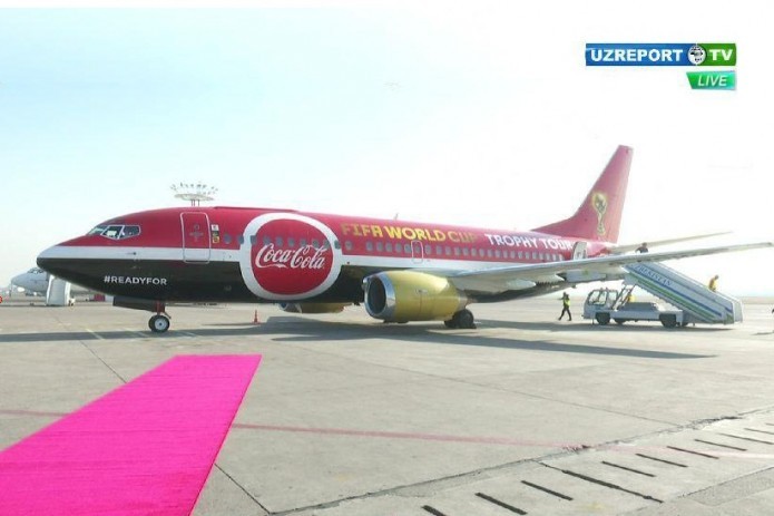 Plane with World Cup on board arrives in Tashkent