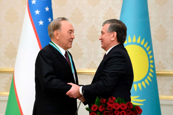 Shavkat Mirziyoyev va Nursulton Nazarboyev bir-birini Yangi yil bilan tabrikladi