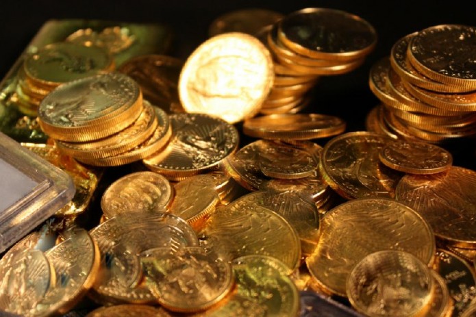 Банкам Узбекистана разрешили продавать золотые монеты иностранцам