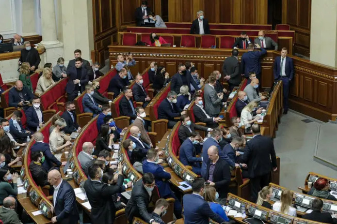 FT: Zelenskiyning partiyasi uning NABU va SAP uchun rejasidan norozi