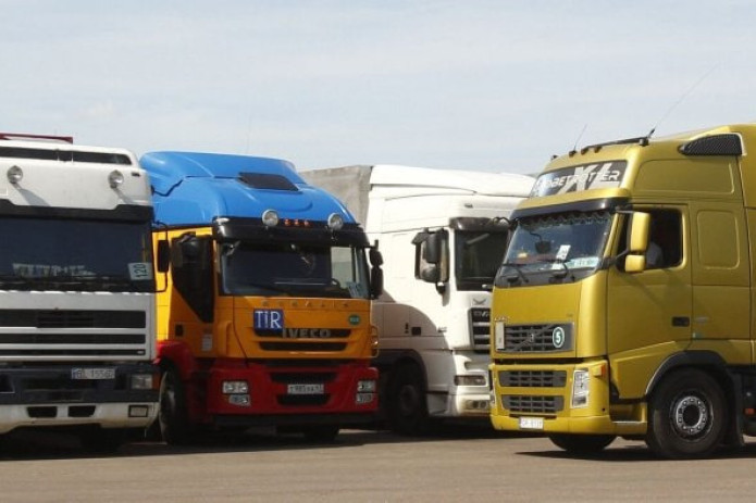 Xorijiy davlatlar og'ir yukli transportlarining O'zbekiston hududi bo'ylab yurishi uchun to'lovlar miqdori oshirildi
