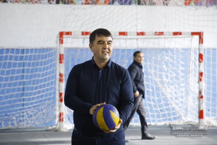 Namangan viloyati hokimi voleybol musobaqasida oʻz mahoratini sinab koʻrdi