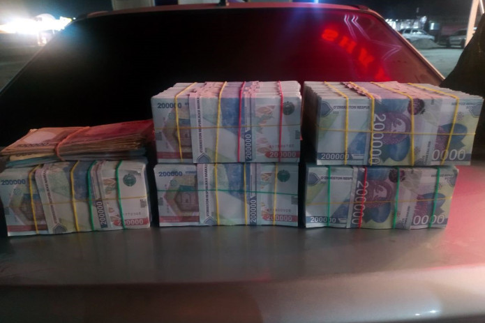 Jizzaxda qariyb 1 mlrd soʻmlik qalbaki pullarning muomalaga kiritilishining oldi olindi