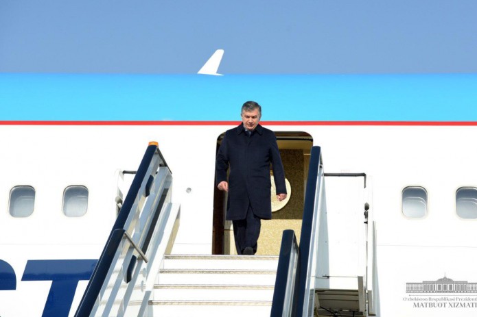 Президент Шавкат Мирзиёев прибыл в Сурхандарью