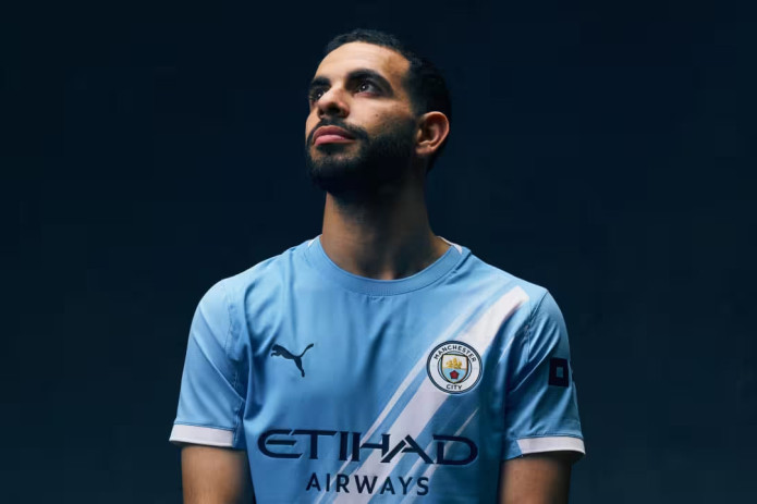Rasman. “Manchester Siti” himoyachi sotib oldi