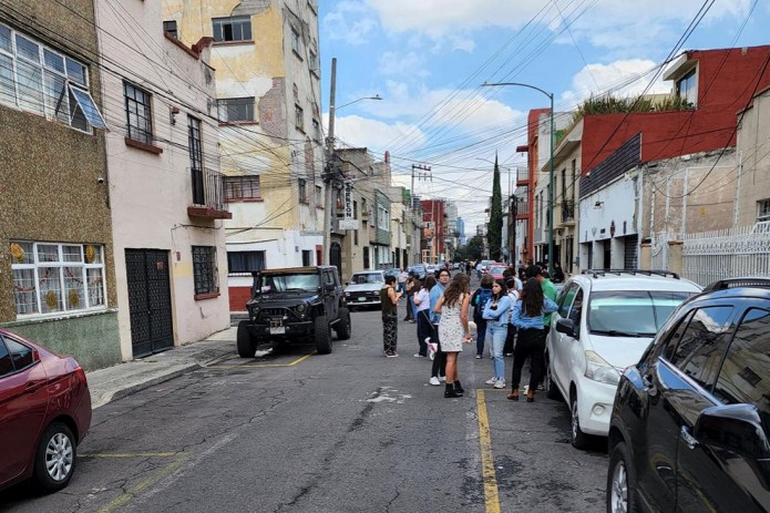 В Мексике в годовщину двух разрушительных землетрясений произошло новое