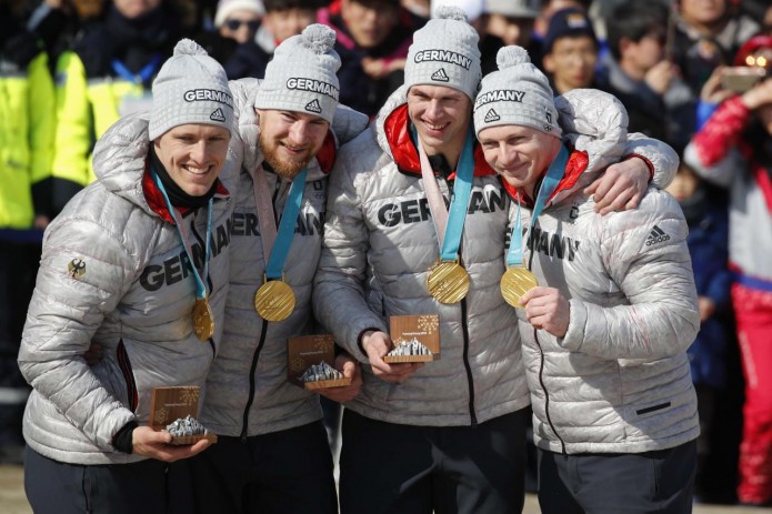 Олимпиада: Немцы обгоняют норвежцев в медальном зачете