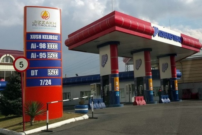 Uzbekistan puts state owned gas stations under hammer