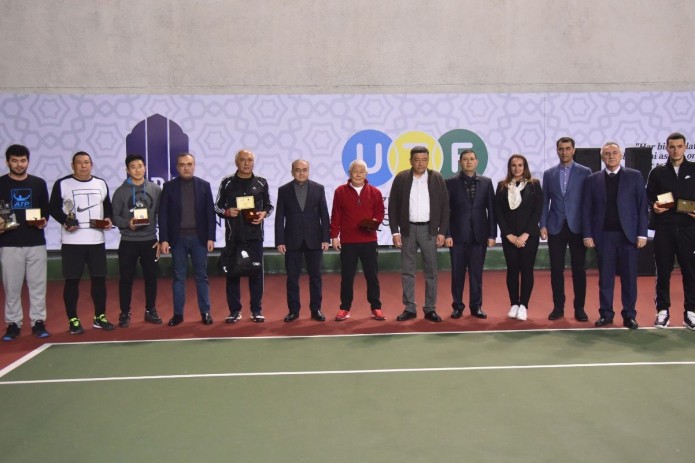 В столице состоялся теннисный турнир на «Кубок NBU»