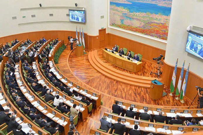 Senatda “Davlat bojxona xizmati to'g'risida”gi Qonuni yangi tahriri tasdiqlandi