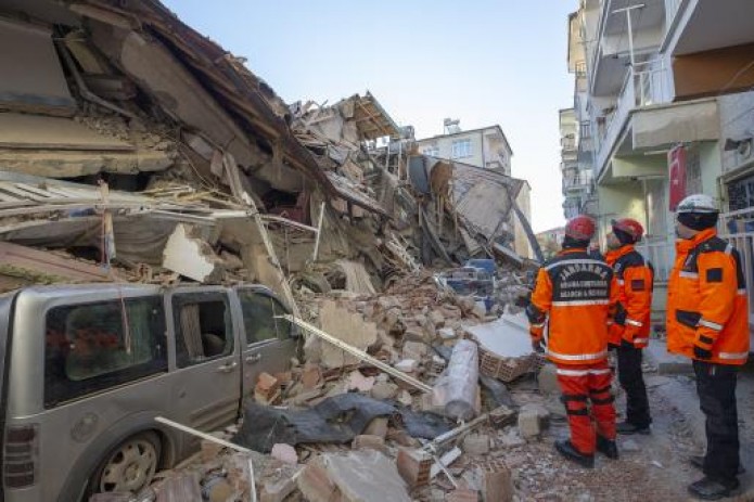 Шавкат Мирзиёев выразил соболезнования Эрдогану в связи с землетрясением