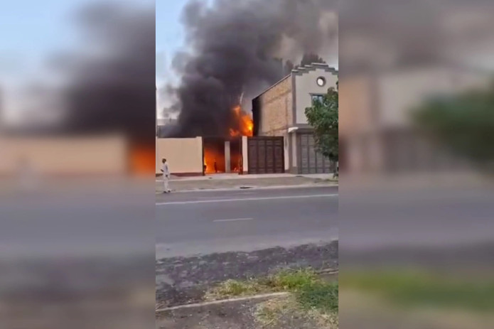 Asakada uyda tashkil etilgan ustaxona yonib ketdi, bir kishi halok bo‘ldi