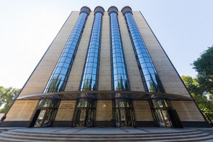 Markaziy bank mikroqarz olishda minimal daromad miqdorini belgilashni taklif qildi