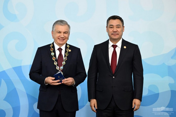 Qin ichidagi jinsiy olatni yaqindan olingan video Ayollar hukmronligi pornosini tomosha qiling