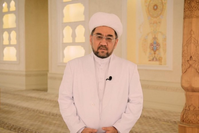 "Internet hech qachon ustoz bo‘lolmaydi. Ayniqsa, diniy mavzuda" - O‘zbekiston musulmonlari idorasi raisi Nuriddin Xoliqnazarov