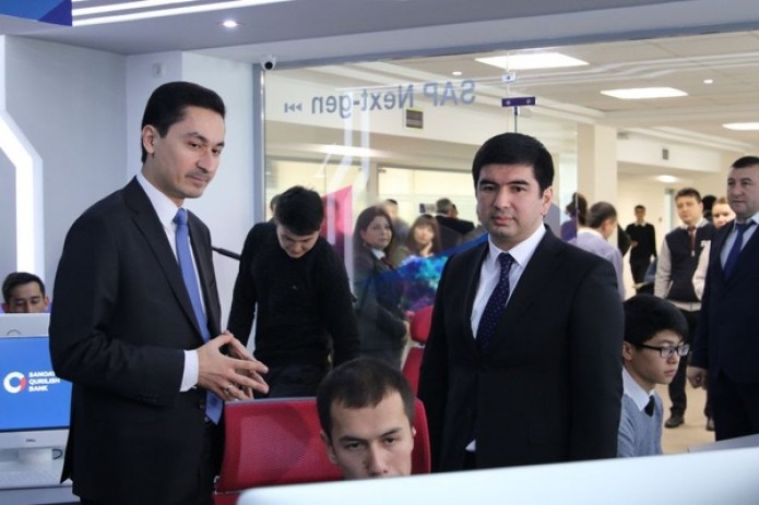 Впервые в Узбекистане открылся Центр финансовых технологий