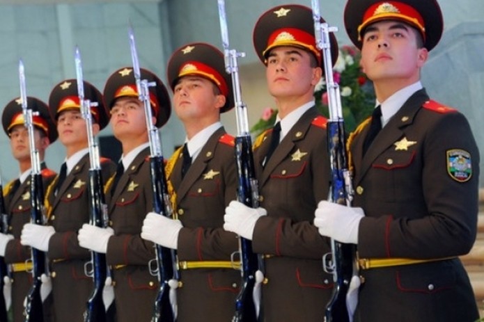 В Узбекистане вводятся новые воинские звания