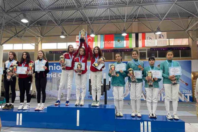 Qilichbozlik: O‘zbekiston terma jamoasi bronza medalini qo‘lga kiritdi