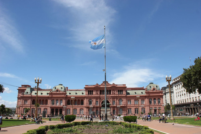 Argentina hukumati 70 ta qonunni bekor qilish tashabbusi bilan chiqdi