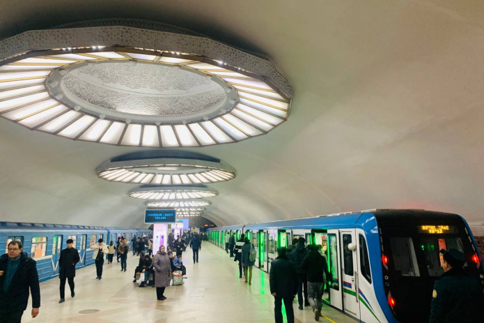 "Buyuk ipak yo‘li" metro bekatida katta tirbandlik yuzaga keldi