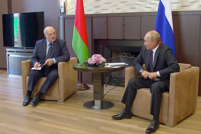 Russia has agreed to lend Belarus $1.5 bln, Putin says at talks with Lukashenko