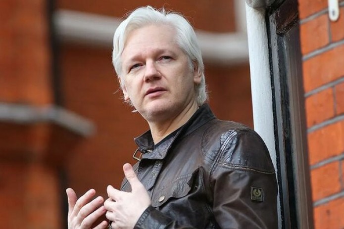WikiLeaks асосчиси Ассанж Британия қамоқхонасидан озод этилди