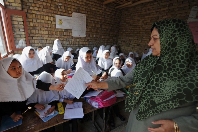 Tolibon tez orada Afg'onistonda qizlar maktablarini qayta ochishga va'da berdi