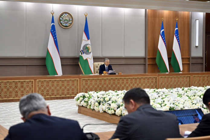 “Vazirlar, viloyat hokimlari joriy yil yakunigacha 4,5 mlrd dollarlik ishlarni so‘zsiz bajarishi shart” — prezident