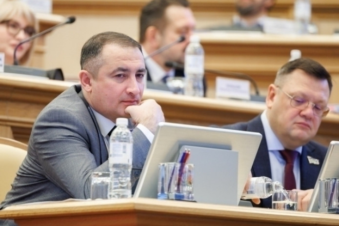 Sibirni “o‘zbeklarning yurti” degan rossiyalik deputat partiyadan quvildi