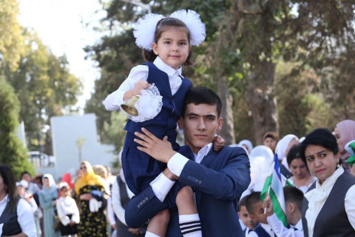 O'zbekiston bo'ylab 10 mingtadan ortiq maktabda bugun "Birinchi qo'ng'iroq" tadbirlari bo'lib o'tdi