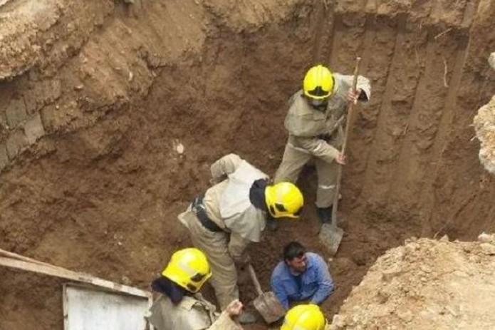 В Кашкадарьинской области рабочих завалило грунтом