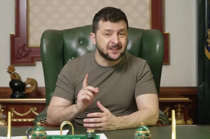 Zelenskiy Baydenning Rossiyaga zarba berishga ruxsat bergani haqidagi xabarni izohladi