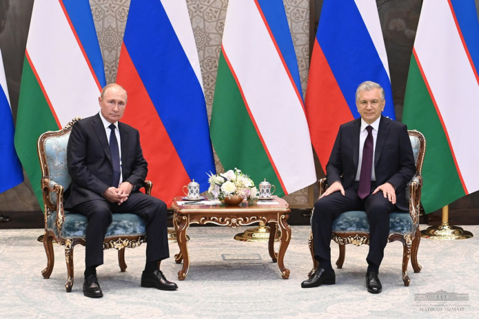 Shavkat Mirziyoyev va Vladimir Putin telefon orqali muloqot qildi