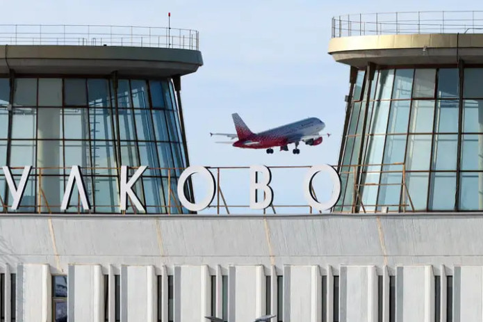 Rossiya aeroportlarida 400 ga yaqin reys bekor qilindi
