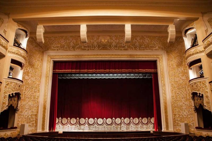 Alisher Navoi state theatre opens its doors for free