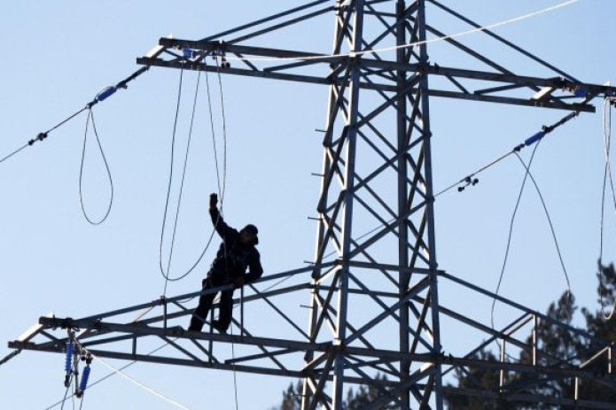 Chinozda hokim talabini bajarmagan tadbirkorlarga tegishli korxonalar elektr tokidan uzib qo‘yilayotgani aytildi