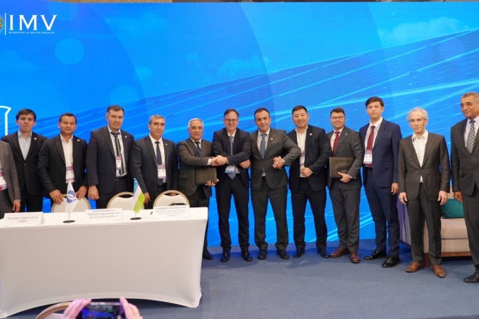 Uzbekistan and Korean Bank builds electric vehicle charging stations