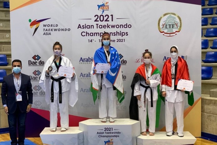 Узбекская таэквондистка Чарос Каюмова стала чемпионкой Азии