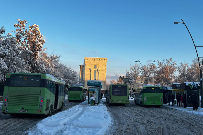 Toshkentda avtobusda naqd pul to‘lashga uringan yo‘lovchilar jarimaga tortiladi