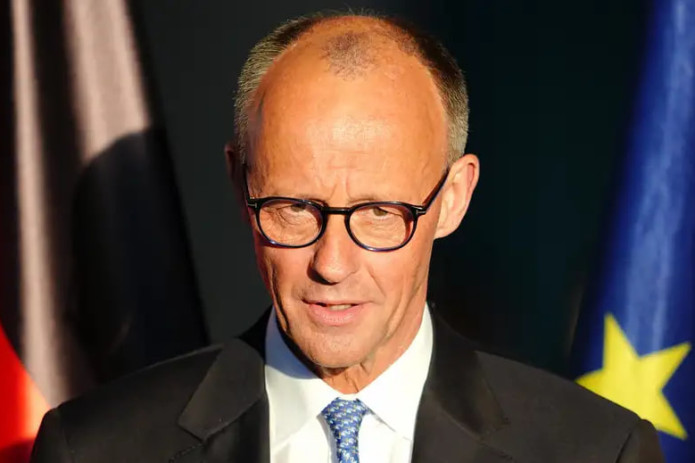 Мерц ва Трамп Украина бўйича ҳамкорликни муҳокама қилди